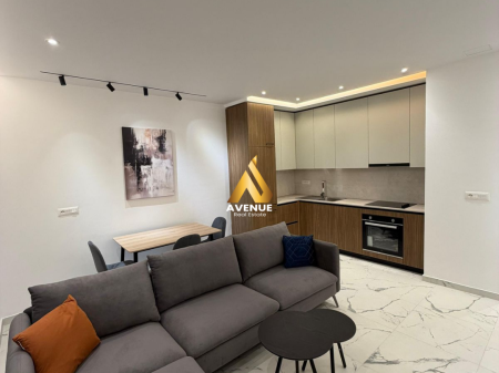 Jepet me Qera Apartament 1+1 – Zogu i Zi, Tiranë