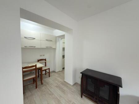 SHITET APARTAMENT 2+1 NGJIT ME BULEVARDIN ZOGU I PARE
