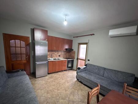 Jepet me qera Apartamenti 1+1 , Zogu i Zi prapa karburantit Er Petrol 450 Mije leke