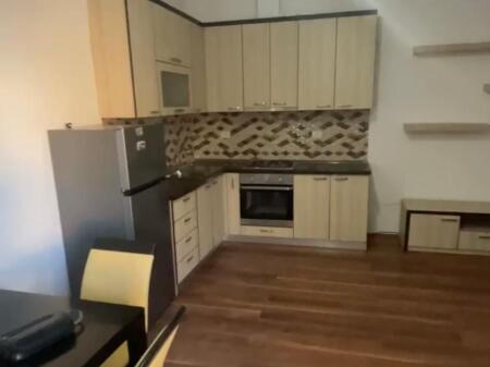apartament 1+1 me qira tek Liqeni i Thate.