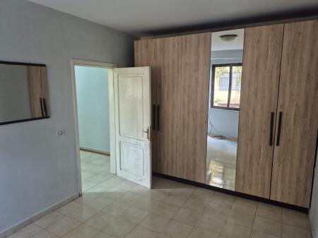 Apartament 1+ 1 me Qera Fusha e Aviacionit