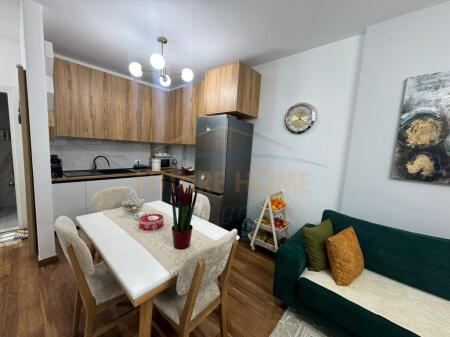 Apartment 1+1+veranda for sale Dibra Street