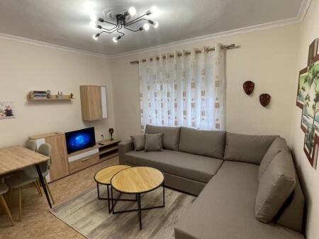APARTAMENT ME QERA 1+1 MYSLYM SHYRI 55.000 LEKE