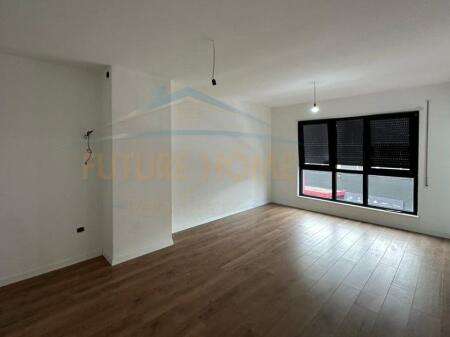 Rent, Apartment 2+1+2, Paris Commune, Tirana