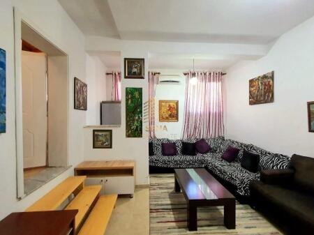 Shitet, Apartament 2+1+Verand+Depo, Xhamia e Tabakeve, 140,000 Euro