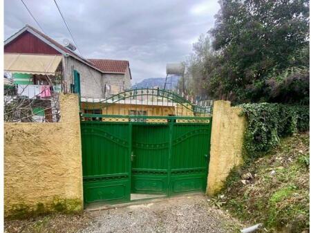 Shitet Shtëpi Private 1-Katëshe në Shkozë – Rruga Shpëtim Zajmi 90,000 €