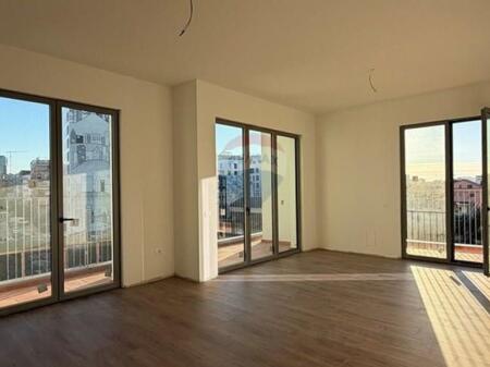 PARK AVENUE,Shesim 2+1+2 +Verande ID: 530261047-97