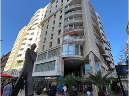 AMBIENT KOMERCIAL ME QIRA ,QENDER!