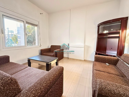 Appartamento 1+1 in Affitto – Vicino al Municipio, Vlora.