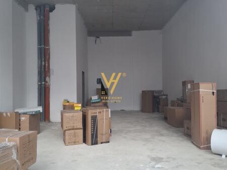 SHOP FOR RENT 80 M2 ON DRITAN HOXHA STREET 2,000 EURO