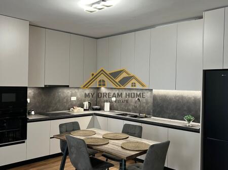 Shesim Super Apartament 2+1 Prane Stacionit Trenit Durres!