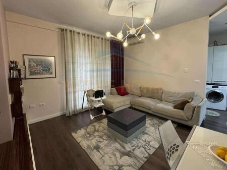 Affitto, Appartamento 1+1 +POSTO AUTO, Lago Secco, Tirana