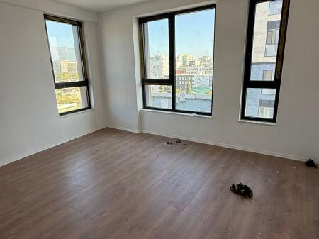 📌 Zyrë 2+1 me qira -Jordan Misja