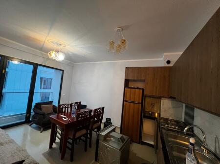 Porcelan Jepet Apartament 2+1 Me Qera