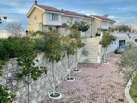 Jepet me qera Vile private ne Yrshek