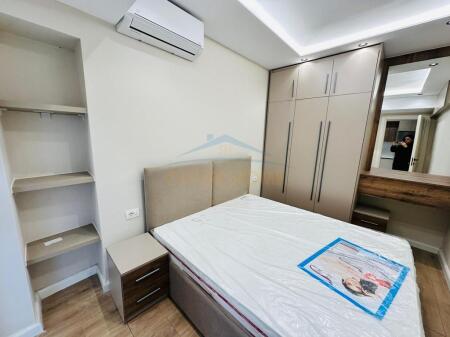 Shitet Apartament 1+1, Mozaiku i Tiranes , 21 dhjetori