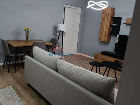 Apartament 2+1 me qera prane Xhamis se Tabakeve ne Tirane