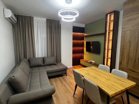 Qera , Apartament 1+1 , Komuna e Parisit , Tirane