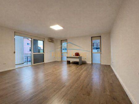 Rent, Business Premises, Kavaja Street, Tirana.