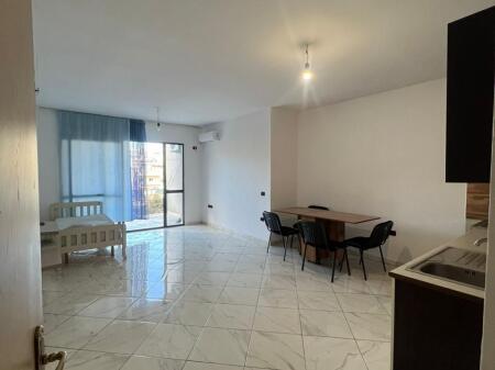 affittasi 2+1 in affitto ad Astir