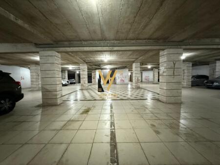 PARKING 1,500 M2 FOR RENT AT CASA ITALIA 4,500 EURO