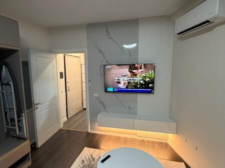 Jepet me qira garsoniere prane Fakultetit Ekonomik