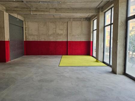 Shitet Garazh – Liqeni i Thatë