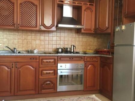 OKAZION Apartament me qera, Rr. Bogdaneve (city center)