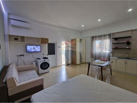 🏠 Garsoniere për Qira – Lungo Mare, Vlorë