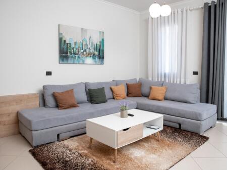 🏘️ Jepet me qira apartament 1+1 📍 Rruga e Kosovareve💶 Çmimi: 1.000 € / muaj