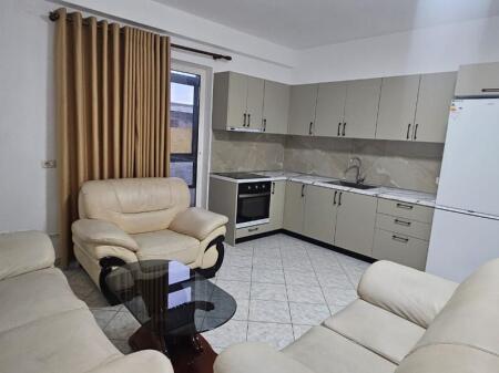 QERA - APARTAMENT ME QIRA DURRËS PLAZH  350 EURO