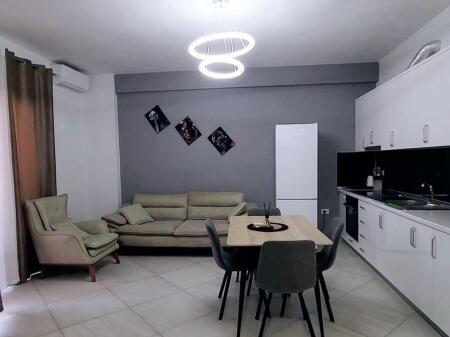 Jepet me qera Apartament 2+1 te Kthesa e Kamzes