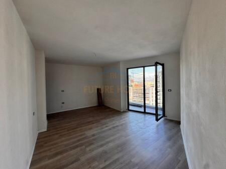 Shitet, Apartament 2+1 , Ish Fusha Aviacionit , Tirane