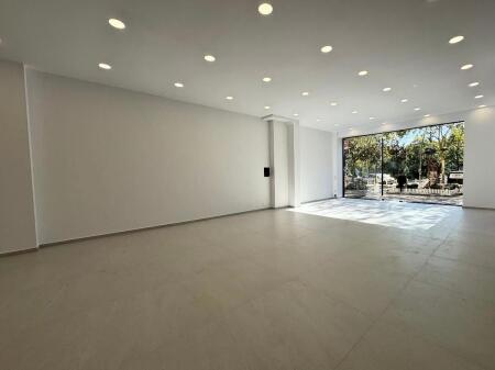 NEGOZIO IN AFFITTO 166 M2 VIALE GJERGJ FISHTA 4.200 EURO