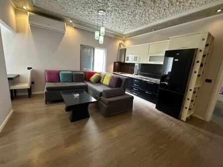 Apartament - Për Qira 2+1+PARKIM te FRESKU