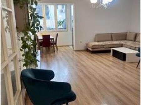 Modern apartment for rent at Pazari i Ri