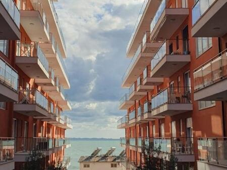 📌Shitet apartament 1+1 – Kompleksi Sea View, Rana e Hedhun