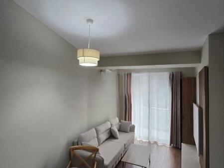 Appartamento 1+1+ 1 Posto Auto ad Astir 600 € /Mese