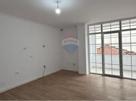 Apartment - For Sale - Bogdaneve Street, Tirana(ID: 530471001-367)