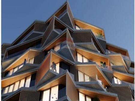 Jepet me Qira Ambjent Biznesi Te Liqeni i Thatë !