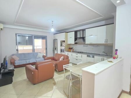 Shitet apartament 2+1, te Rr. Jordan Misja prane Hipotekes.