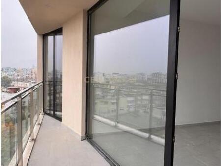 Shitet apartament 3+1+2 + post parkimi te perfshire ne cmim tek Mine Peza!