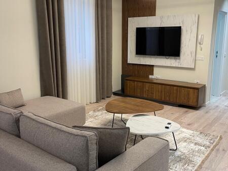 Jepet me qira apartament 2+1+2 Fresku (Fizika Berthamore)