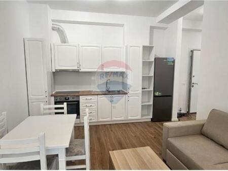 Apartament 1+1 me Qira tek Kompleksi Mangalem