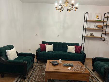 Jepet me qera apartament 1+1