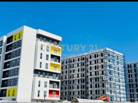 Vendesi Appartamento 1+1 a Univers City QTU 91.000 € Sup. Totale 78m2