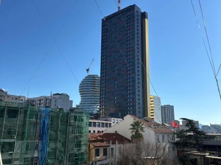 SHITET APARTAMENT 2+1 TEK CIRKU ,QENDER