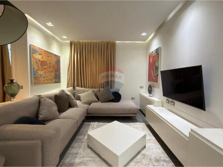 For rent 2+1+ Parking at the Artistic High School