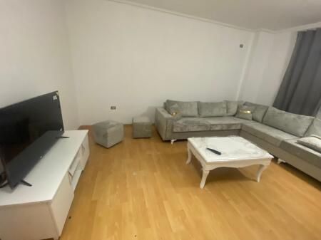 2+1,i mobiluar ne yzberisht te karburant aneli,470 mije leke