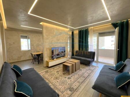 For sale, 3+1 apartment with 3 balconies, Qerret, Kavaje